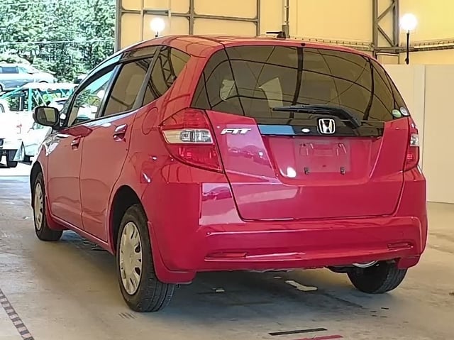 HONDA FIT photo 3