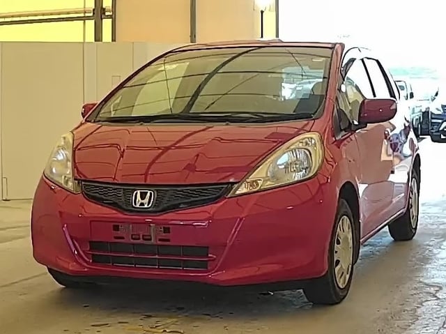 HONDA FIT photo 2