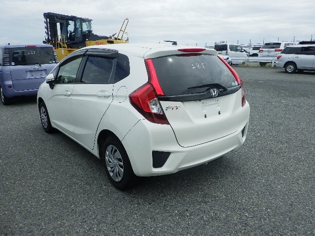 HONDA FIT photo 3