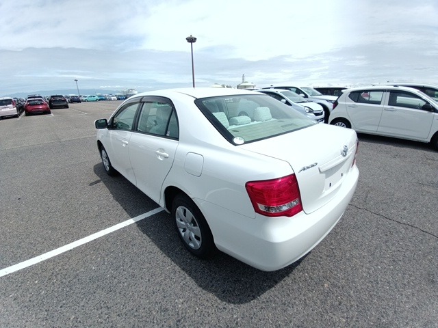 TOYOTA COROLLA AXIO photo 3