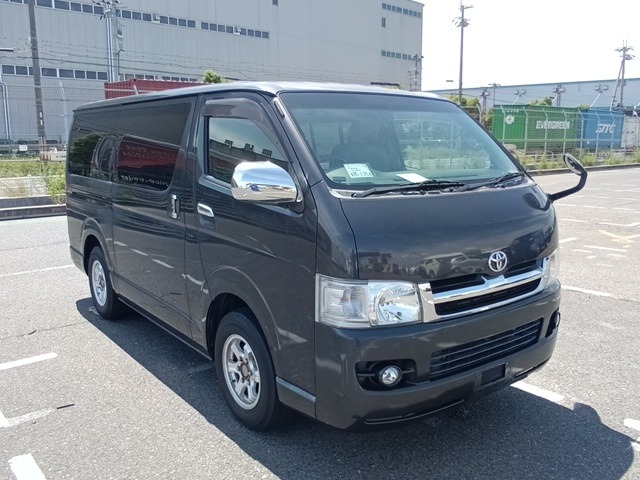 TOYOTA REGIUSACE VAN 2006