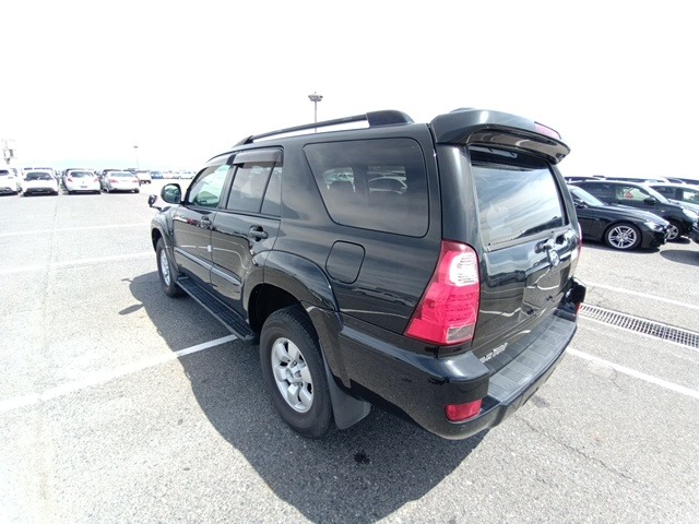 TOYOTA HILUX SURF photo 3