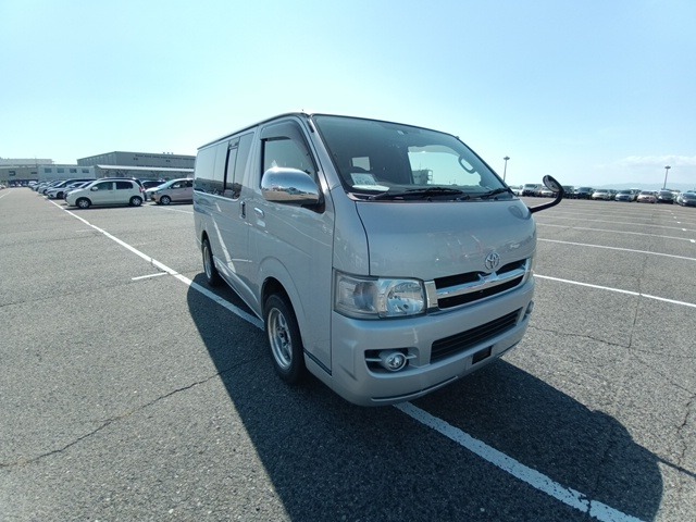 TOYOTA HIACE VAN 2007