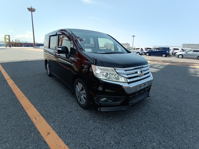 HONDA STEPWAGON SPADA 2012