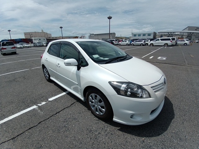 TOYOTA AURIS 2010