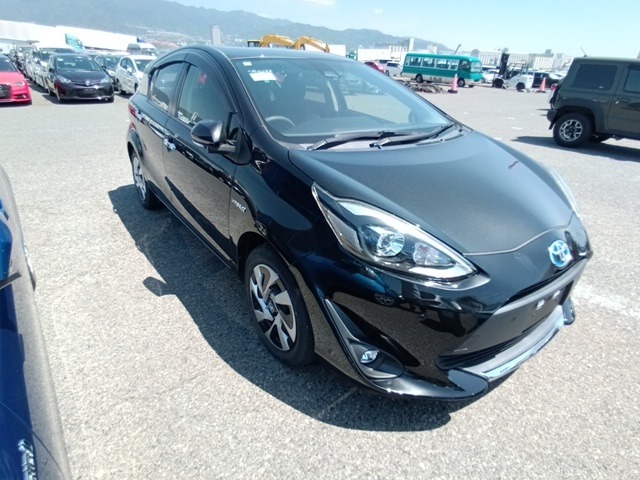 TOYOTA AQUA 2019
