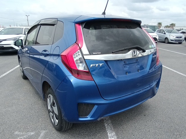 HONDA FIT HYBRID photo 3
