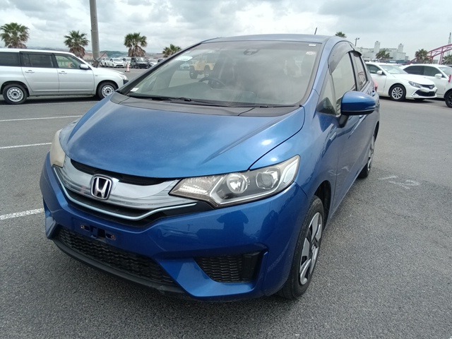 HONDA FIT HYBRID photo 2