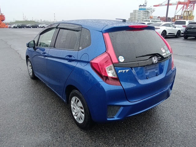 HONDA FIT photo 3