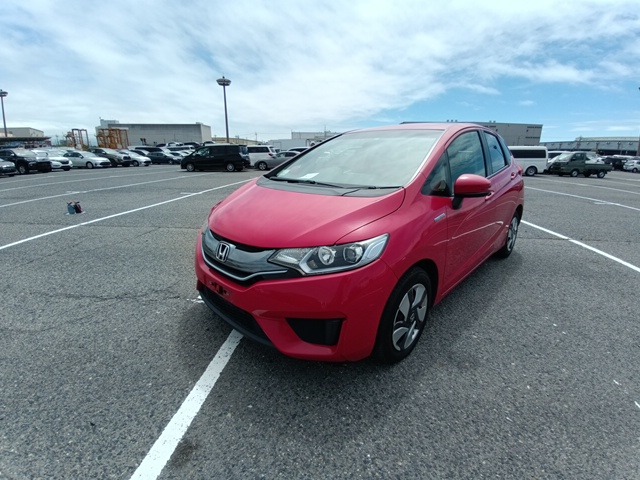 HONDA FIT HYBRID photo 2