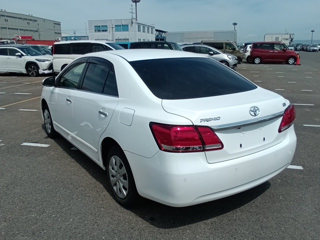 TOYOTA PREMIO photo 3