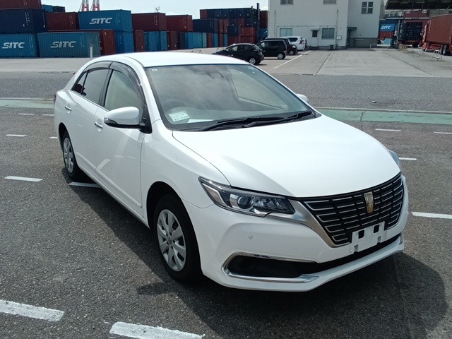 TOYOTA PREMIO 2019