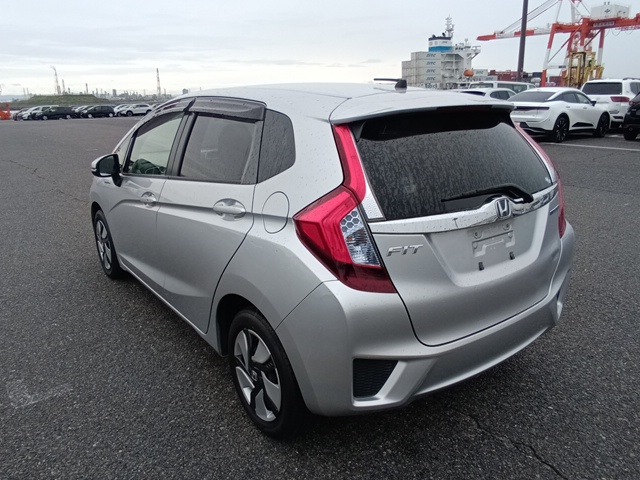 HONDA FIT HYBRID photo 3