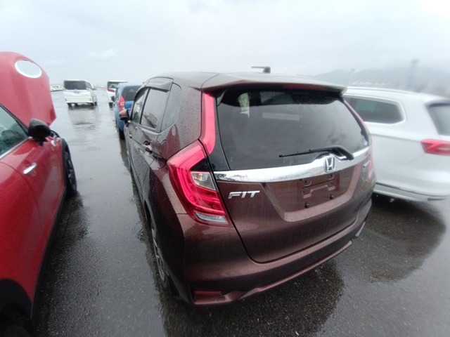 HONDA FIT HYBRID photo 3