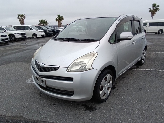 TOYOTA RACTIS photo 2