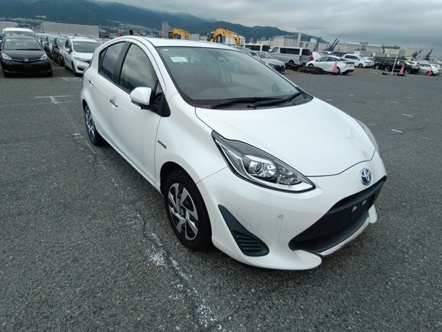 TOYOTA AQUA 2020