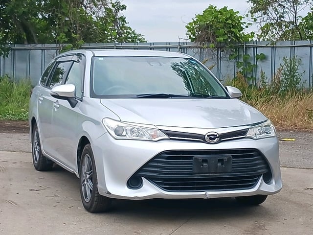 TOYOTA COROLLA FIELDER 2017