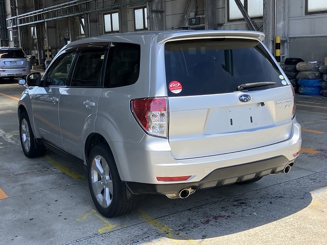 SUBARU FORESTER photo 3