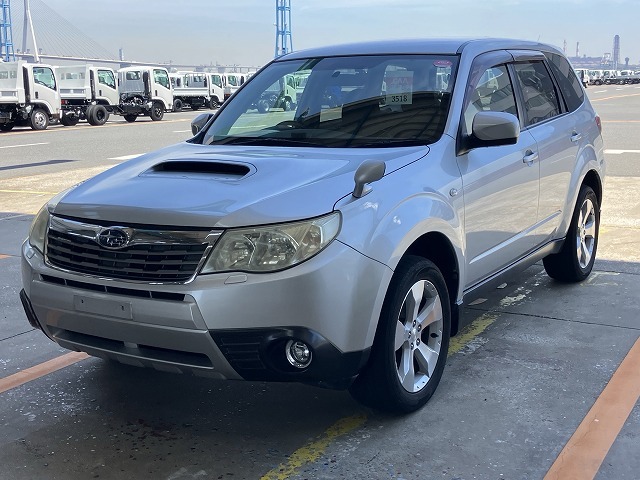 SUBARU FORESTER photo 2