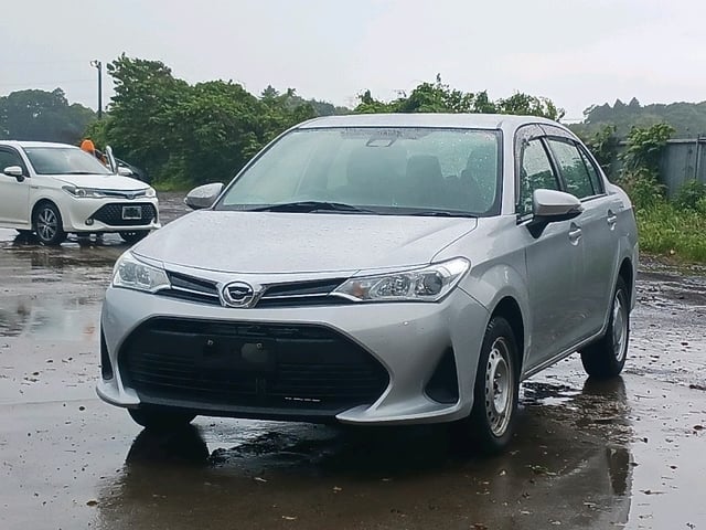 TOYOTA COROLLA AXIO photo 3