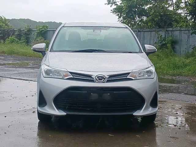 TOYOTA COROLLA AXIO photo 2