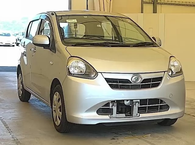 DAIHATSU MIRA ES 2012