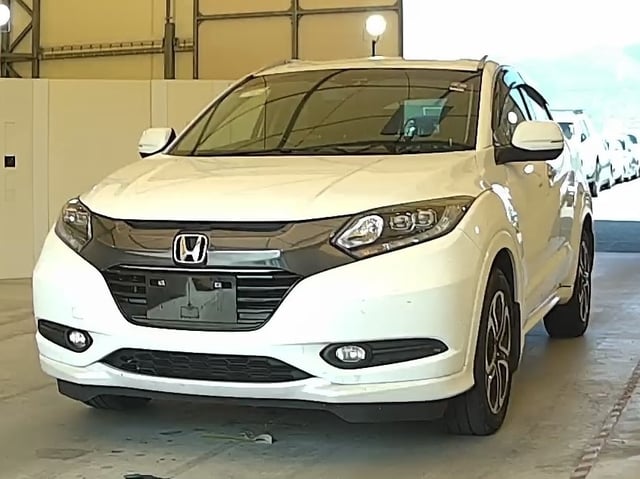 HONDA VEZEL photo 2