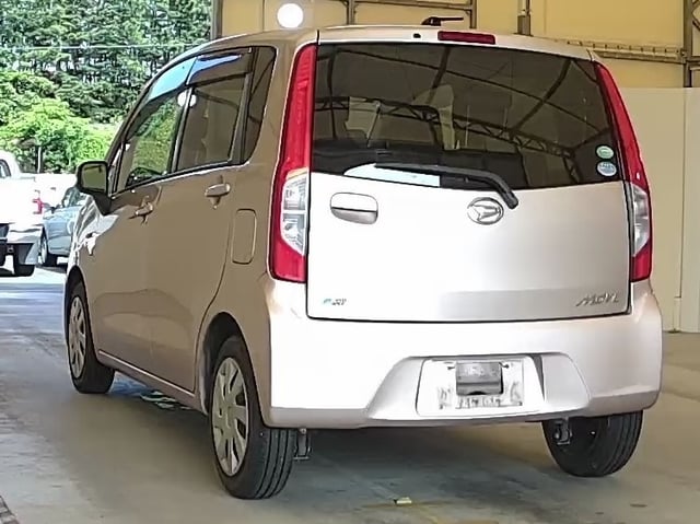 DAIHATSU MOVE photo 3