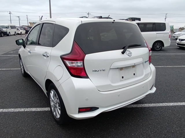 NISSAN NOTE photo 3