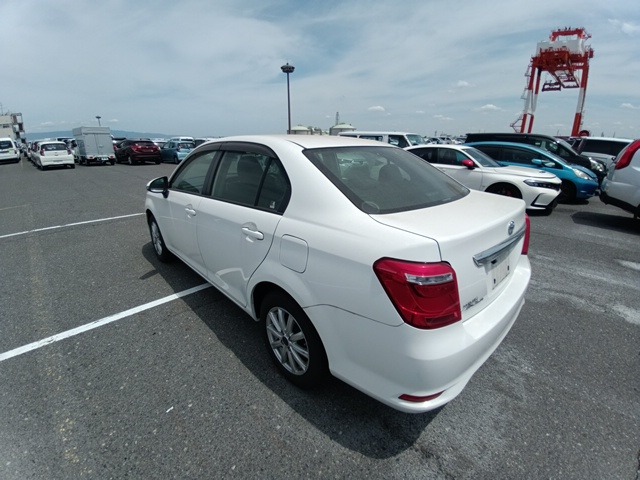 TOYOTA COROLLA AXIO photo 3