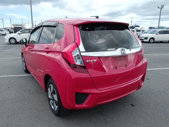 HONDA FIT HYBRID photo 3