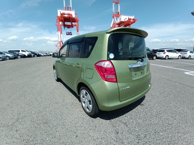 TOYOTA RACTIS photo 3