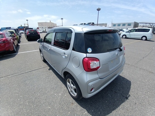 TOYOTA PASSO photo 3