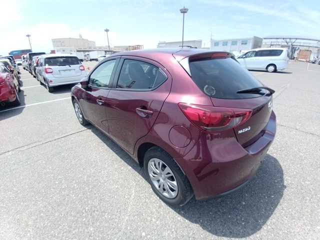 MAZDA MAZDA2 photo 3