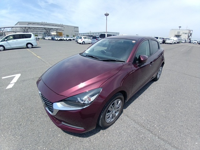 MAZDA MAZDA2 photo 2