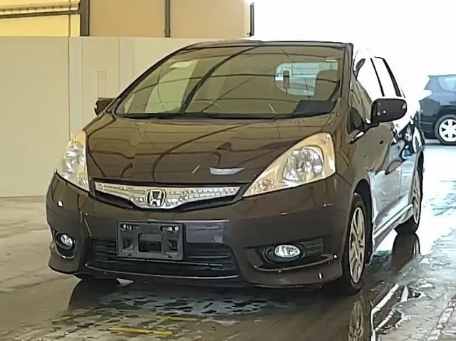 HONDA FIT SHUTTLE HYBRID photo 2