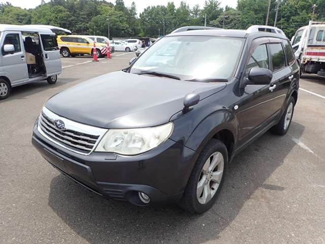 SUBARU FORESTER photo 2