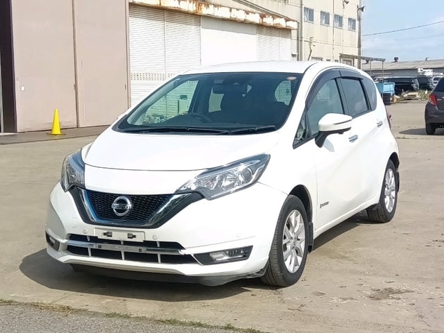 NISSAN NOTE photo 3