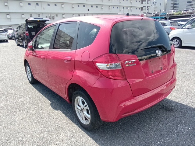 HONDA FIT photo 3
