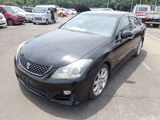 TOYOTA CROWN photo 2