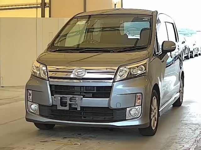 DAIHATSU MOVE photo 2