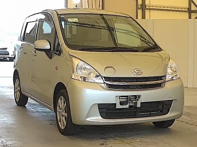 DAIHATSU MOVE 2011