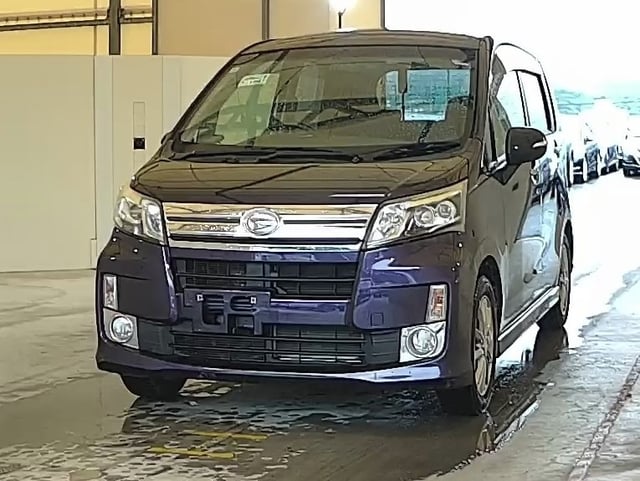 DAIHATSU MOVE photo 2