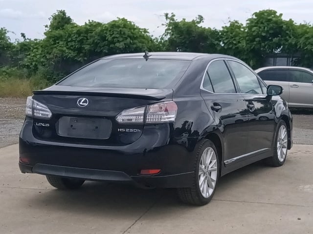 LEXUS HS photo 3