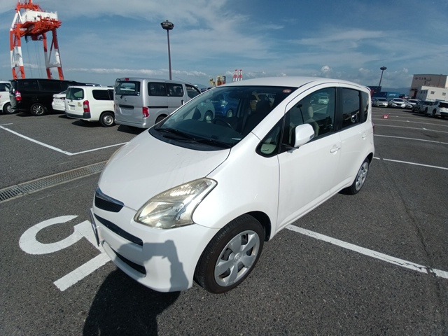 TOYOTA RACTIS photo 2
