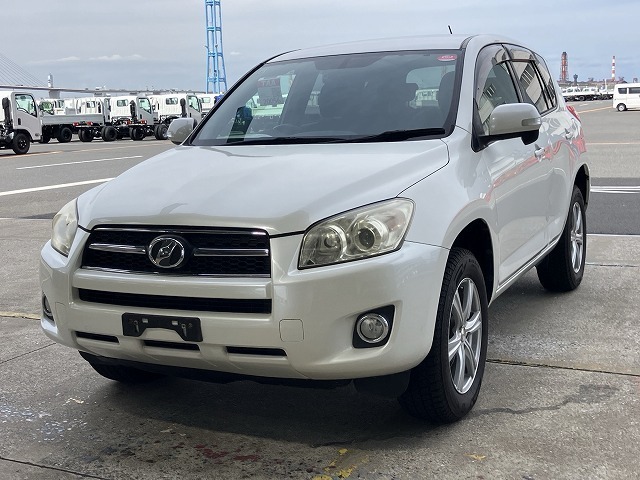 TOYOTA RAV4 photo 2