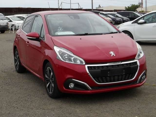 PEUGEOT 208 2019