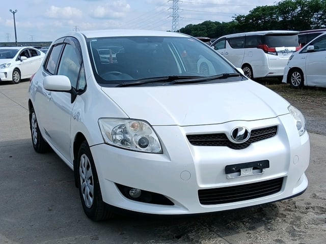 TOYOTA AURIS 2009