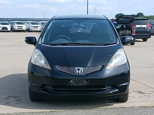 HONDA FIT photo 2