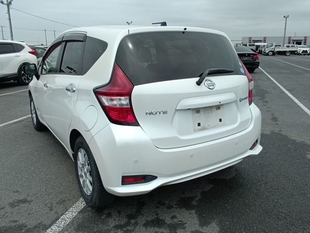 NISSAN NOTE photo 3
